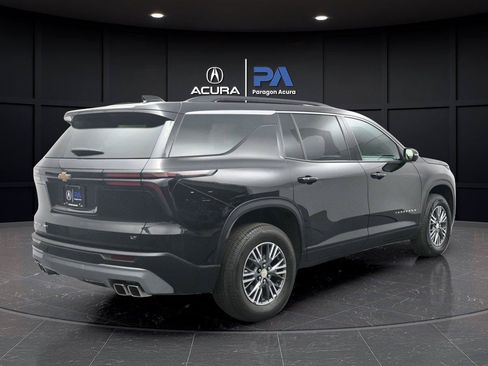 Used 2024 Chevrolet Traverse LT w/ Enhanced Driving Package AWD/4WD image 24