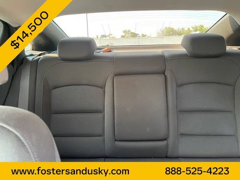 Used 2019 Chevrolet Malibu LT FWD image 12