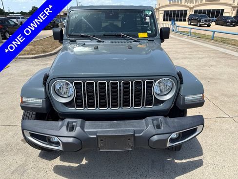 Used 2024 Jeep Wrangler Unlimited Sahara AWD/4WD image 2