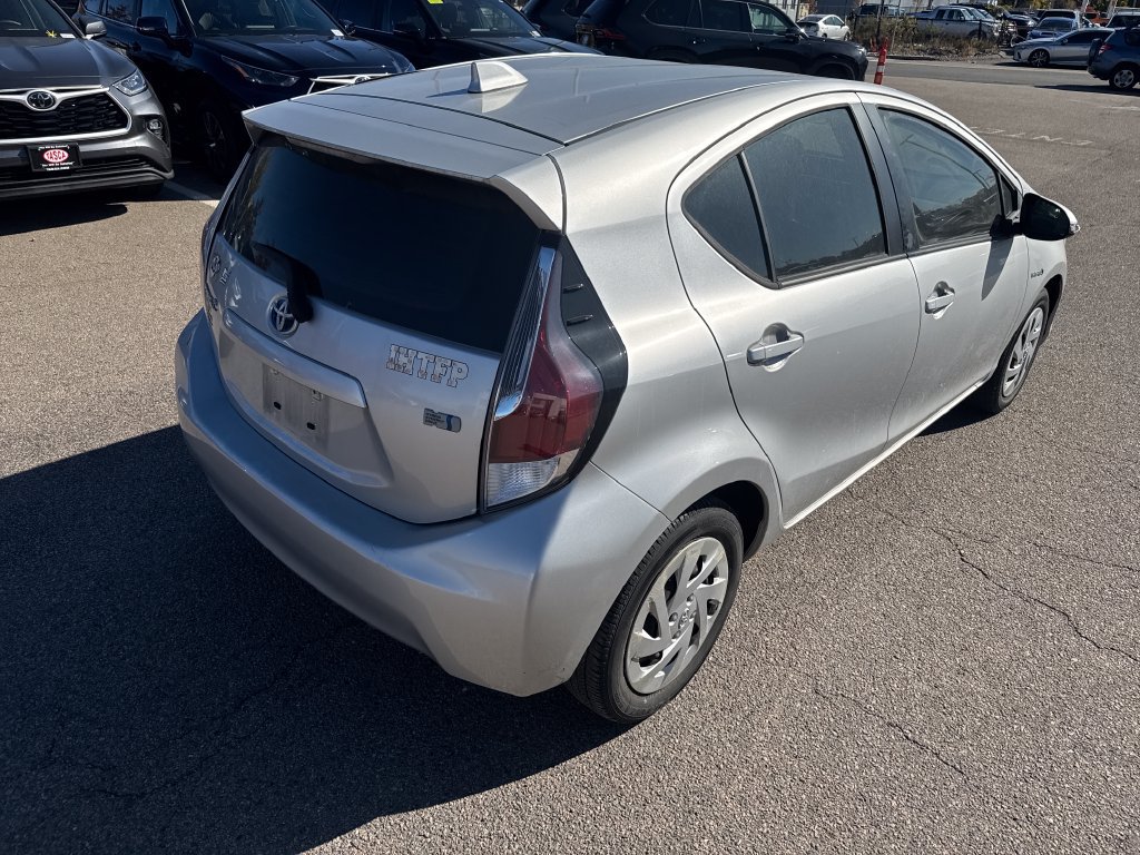 Used 2016 Toyota Prius C One FWD image 7