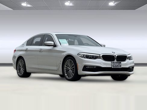 Used 2018 BMW 530e RWD image 6