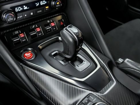 Used 2019 Nissan GT-R Premium AWD/4WD image 35