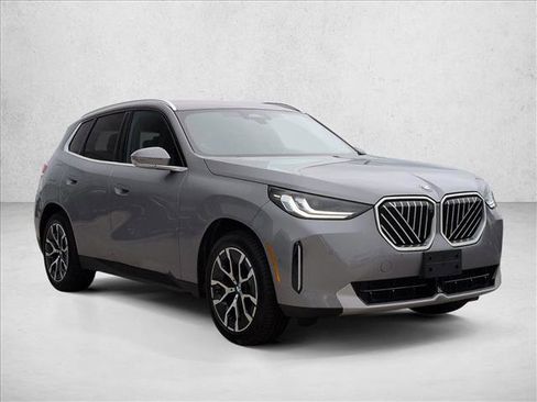 Used 2026 BMW X3 xDrive30i w/ Premium Package AWD/4WD image 3