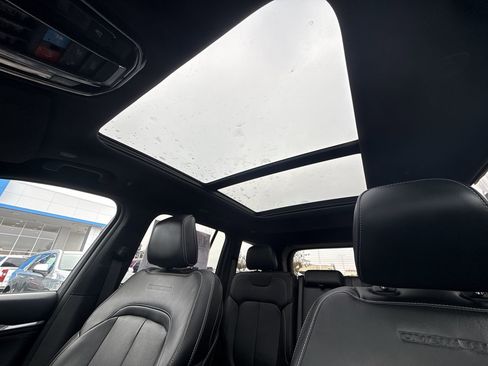 Used 2023 Jeep Grand Cherokee Overland image 18