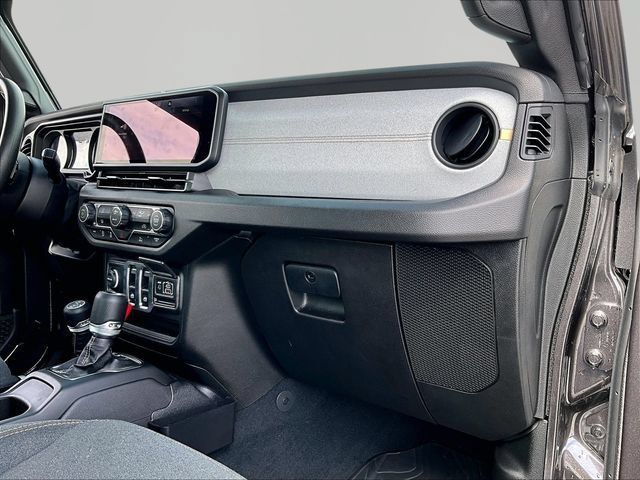 Used 2025 Jeep Wrangler Sport AWD/4WD image 13