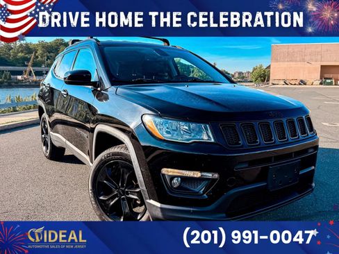 Used 2018 Jeep Compass Latitude w/ Popular Equipment Group AWD/4WD image 1