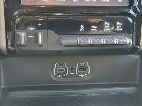 Used 2021 RAM 1500 Laramie w/ Laramie Southwest Edition AWD/4WD image 13