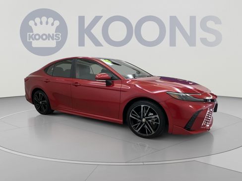 Used 2025 Toyota Camry XSE AWD/4WD image 10