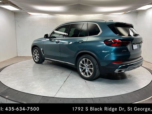 Used 2024 BMW X5 sDrive40i w/ Premium Package image 3