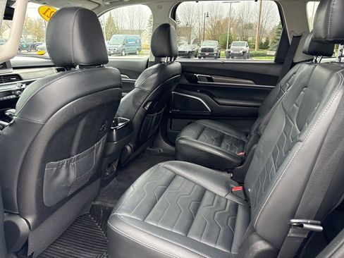 Used 2021 Kia Telluride SX w/ SX Prestige Package image 9