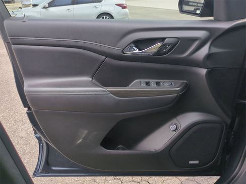 Certified 2019 GMC Acadia SLT image 23