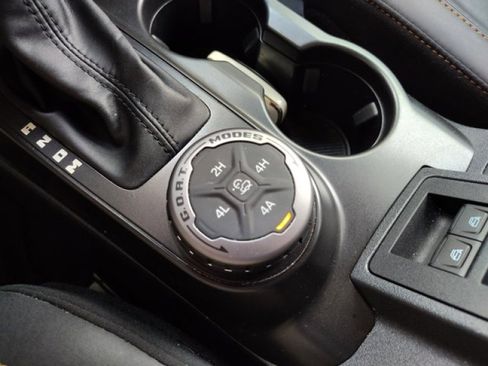 Used 2022 Ford Bronco Badlands image 25