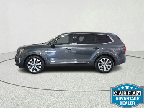 Used 2022 Kia Telluride EX w/ EX Premium Package FWD image 2
