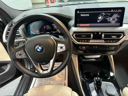 Used 2025 BMW X4 xDrive30i image 17