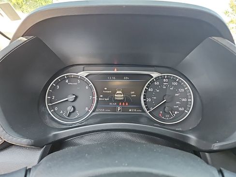 Used 2024 Nissan Sentra SV image 7