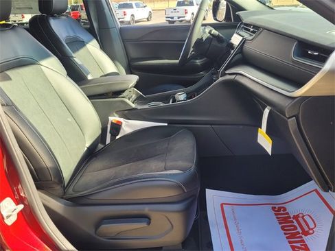 New 2024 Jeep Grand Cherokee L Altitude image 17