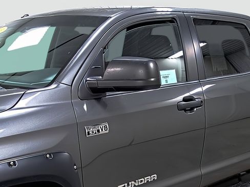 Used 2015 Toyota Tundra SR5 image 8