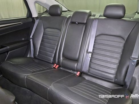 Used 2013 Ford Fusion SE image 11