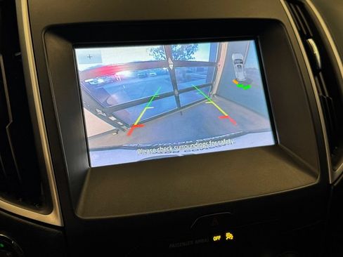 Used 2020 Ford Edge SEL w/ Convenience Package AWD/4WD image 14