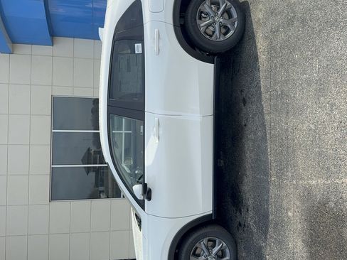 Used 2026 Honda HR-V LX image 8