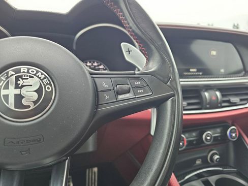 Used 2019 Alfa Romeo Stelvio Quadrifoglio image 36