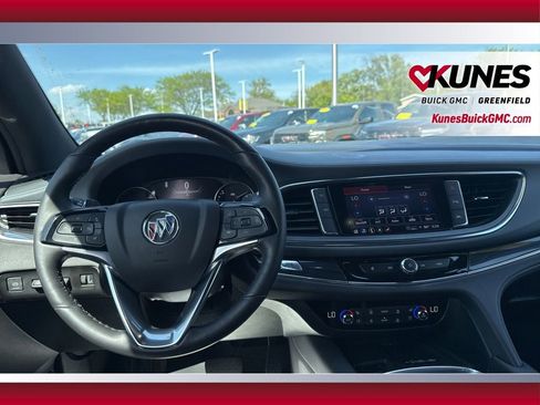 Used 2022 Buick Enclave Premium AWD/4WD image 35