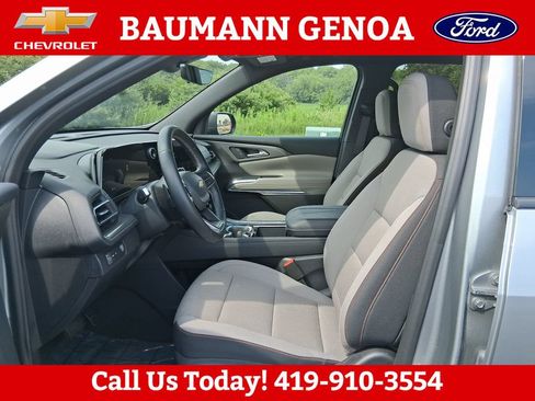Used 2026 Chevrolet Traverse LT w/ Driver Confidence Package FWD image 10
