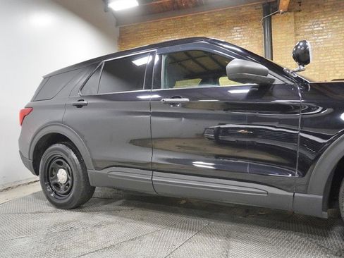 Used 2020 Ford Explorer Police AWD image 9