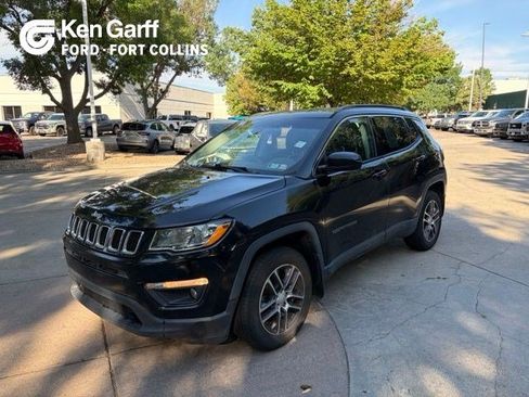Used 2018 Jeep Compass Latitude w/ Popular Equipment Group AWD/4WD image 1