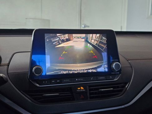 Used 2019 Nissan Altima 2.5 SR image 12