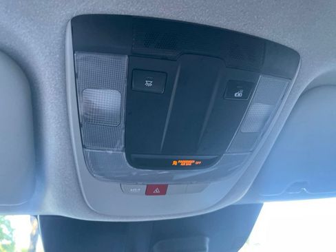 Certified 2023 Kia Niro Wind w/ Wind Preserve Package FWD image 16