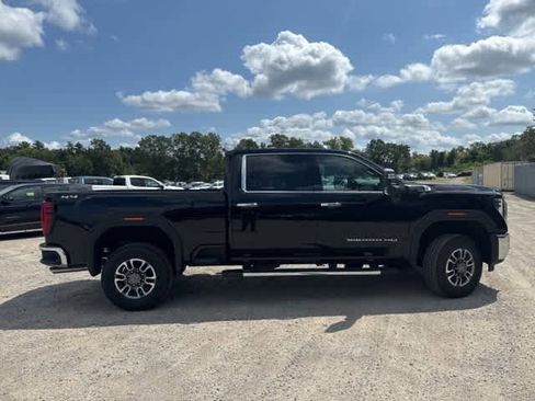 New 2026 GMC Sierra 2500 SLT w/ SLT Premium Package image 8