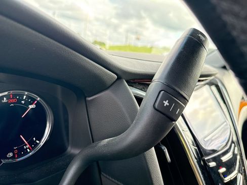 Used 2016 Cadillac Escalade Luxury AWD/4WD image 29