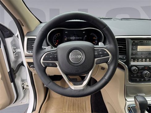 Used 2017 Jeep Grand Cherokee Limited w/ Luxury Group II image 13