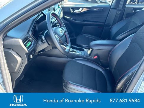 Used 2025 Ford Escape ST-Line FWD image 9