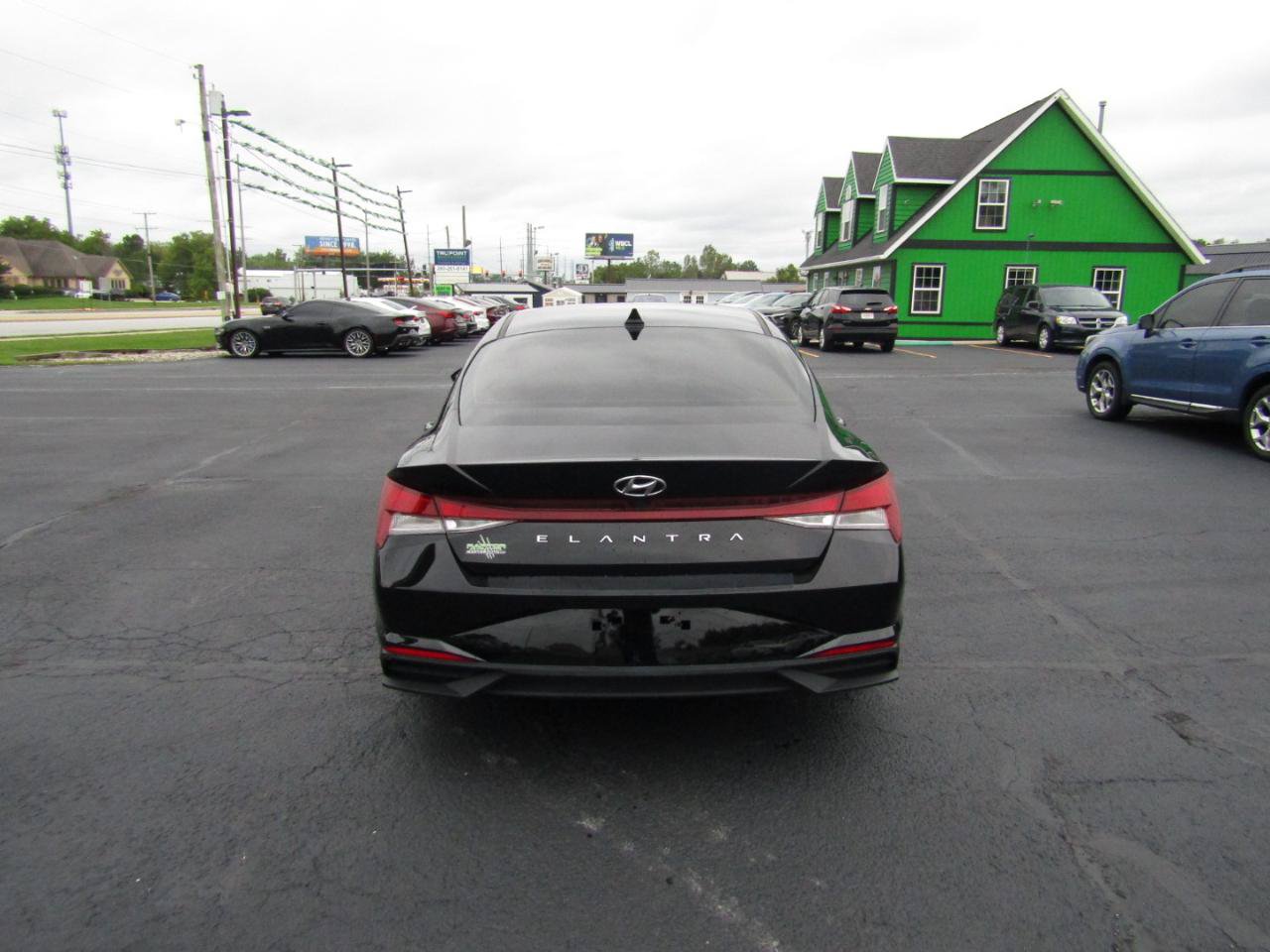 Used 2023 Hyundai Elantra SEL w/ Convenience Package FWD image 6