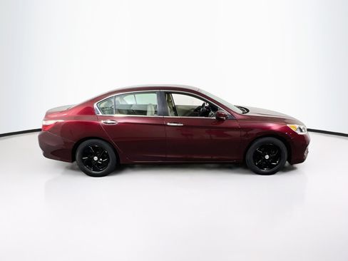 Used 2017 Honda Accord LX image 4