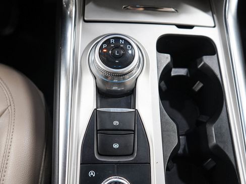 Used 2023 Ford Explorer Limited AWD/4WD image 25