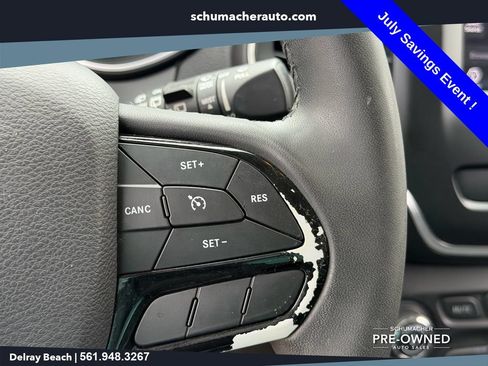 Used 2020 Jeep Cherokee Latitude Plus FWD image 24