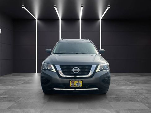 Used 2020 Nissan Pathfinder S image 2