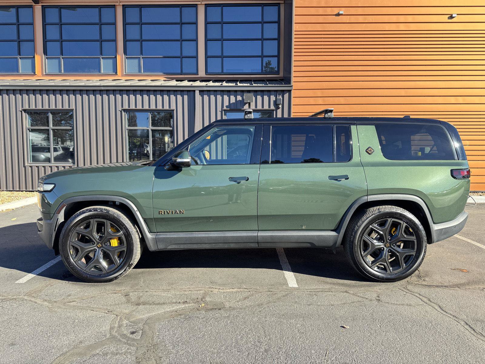 Used 2023 Rivian R1S Adventure Quad AWD/4WD image 2