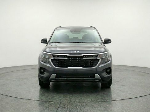 Used 2025 Kia Seltos S image 2