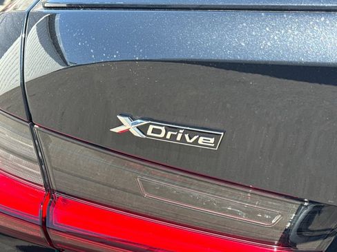New 2026 BMW 330i xDrive Sedan w/ M Sport Package AWD/4WD image 9
