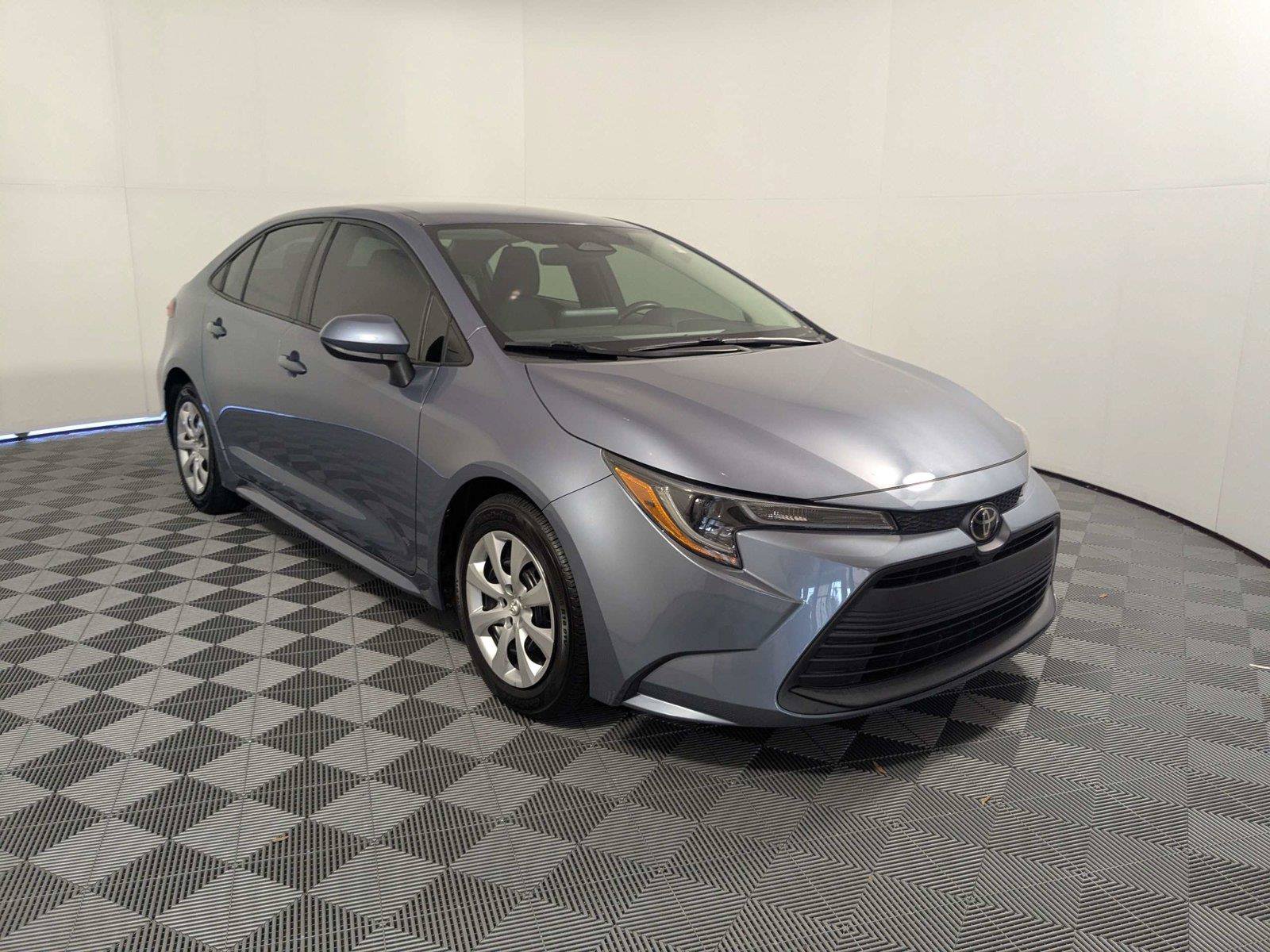 Used 2024 Toyota Corolla LE FWD image 3