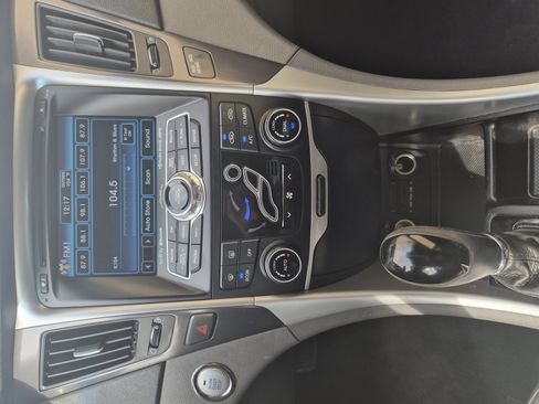 Used 2013 Hyundai Sonata Limited FWD image 11