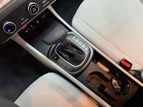 Certified 2024 Hyundai Kona SE image 34