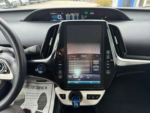 Used 2018 Toyota Prius Prime Premium image 21