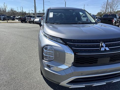 Used 2022 Mitsubishi Outlander SEL Black Edition image 7