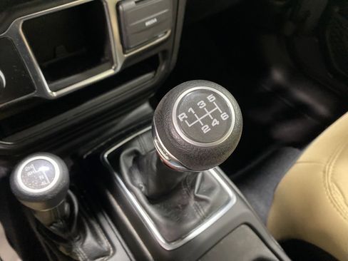 Used 2021 Jeep Gladiator Sport w/ Trailer Tow Package image 22