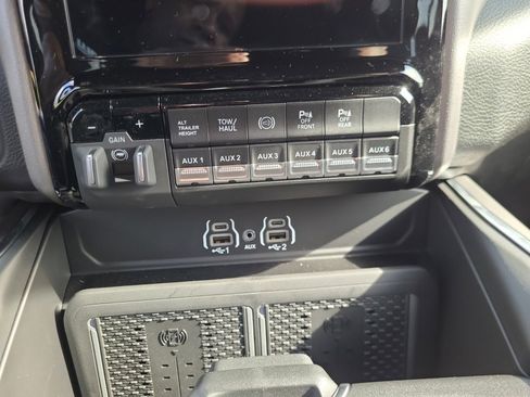 New 2026 RAM 2500 Laramie w/ Night Edition image 34